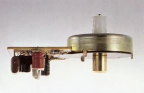 リニアBSLモーターとサーボ回路